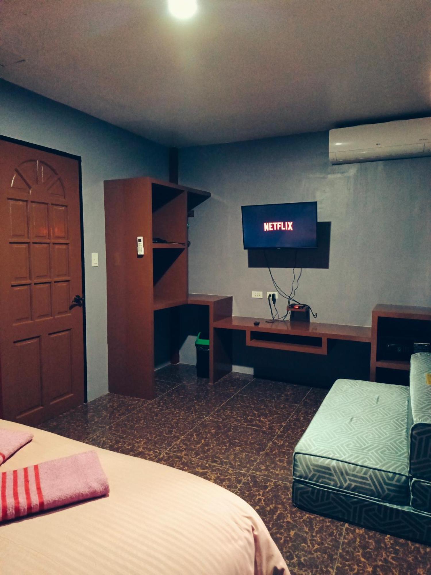 Peace Lily Studio Apartments Panglao Bagian luar foto