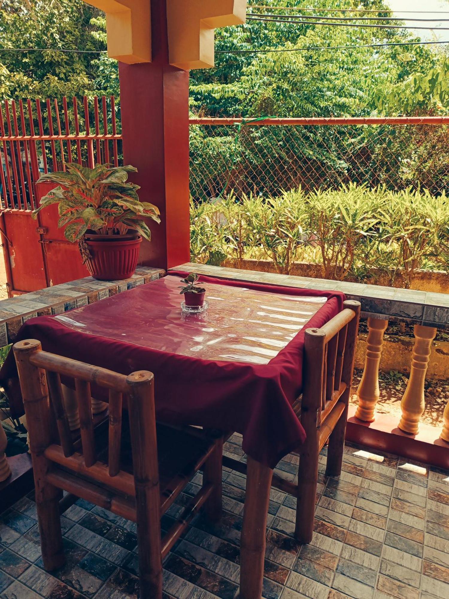 Peace Lily Studio Apartments Panglao Bagian luar foto
